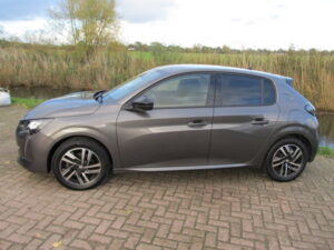 Peugeot 208 JKD-37-N financial lease – Leaseprijzen.nl – afbeelding 2