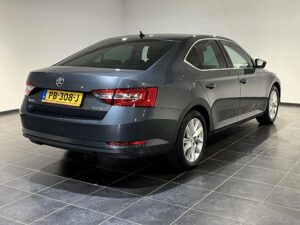 Skoda Superb PB-308-J financial lease – Leaseprijzen.nl – afbeelding 2