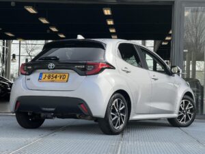 Toyota Yaris J-854-VD financial lease – Leaseprijzen.nl – afbeelding 2