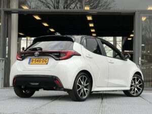 Toyota Yaris R-546-DG financial lease – Leaseprijzen.nl – afbeelding 2