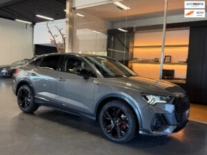 Audi Q3  financial lease – Leaseprijzen.nl – afbeelding 1