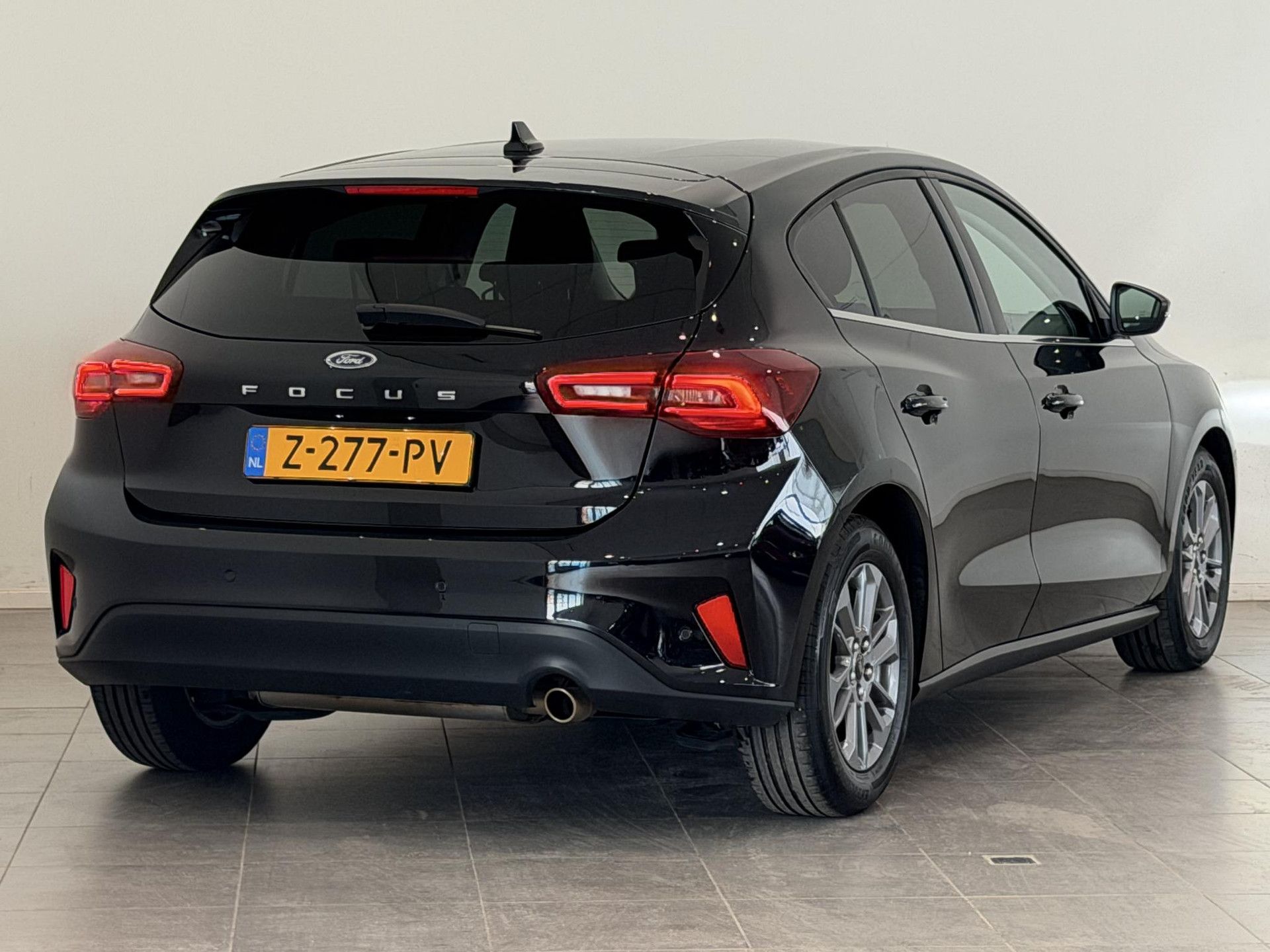 Ford Focus Z-277-PV financial lease – Leaseprijzen.nl – afbeelding 2