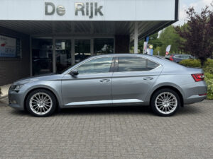 Skoda Superb XS353L financial lease – Leaseprijzen.nl – afbeelding 2