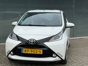 Toyota Aygo RP903S financial lease – Leaseprijzen.nl – afbeelding 2