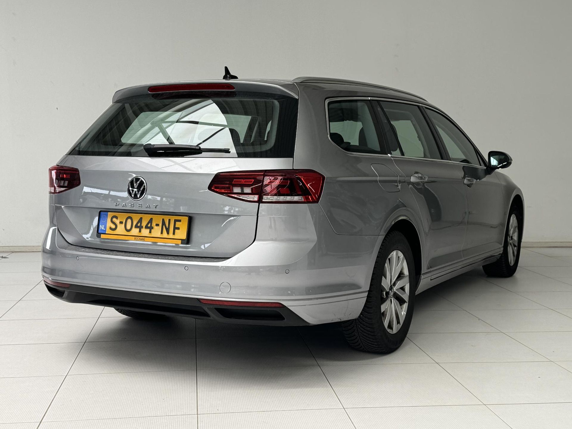 Volkswagen Passat S-044-NF financial lease – Leaseprijzen.nl – afbeelding 2