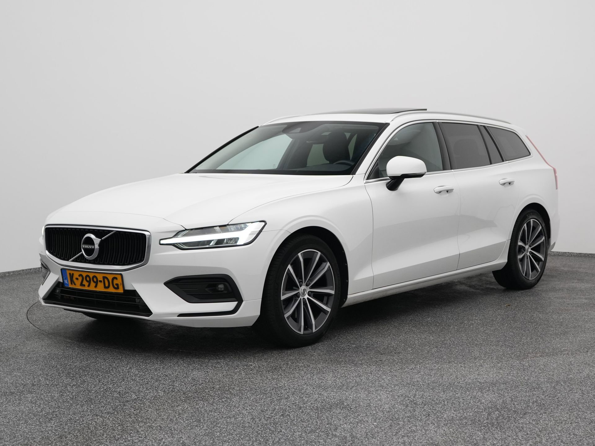 Volvo V60 K-299-DG financial lease – Leaseprijzen.nl – afbeelding 1 Volvo V60 K-299-DG financial lease – Leaseprijzen.nl – afbeelding 1