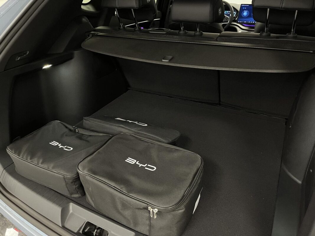 BYD SEALU