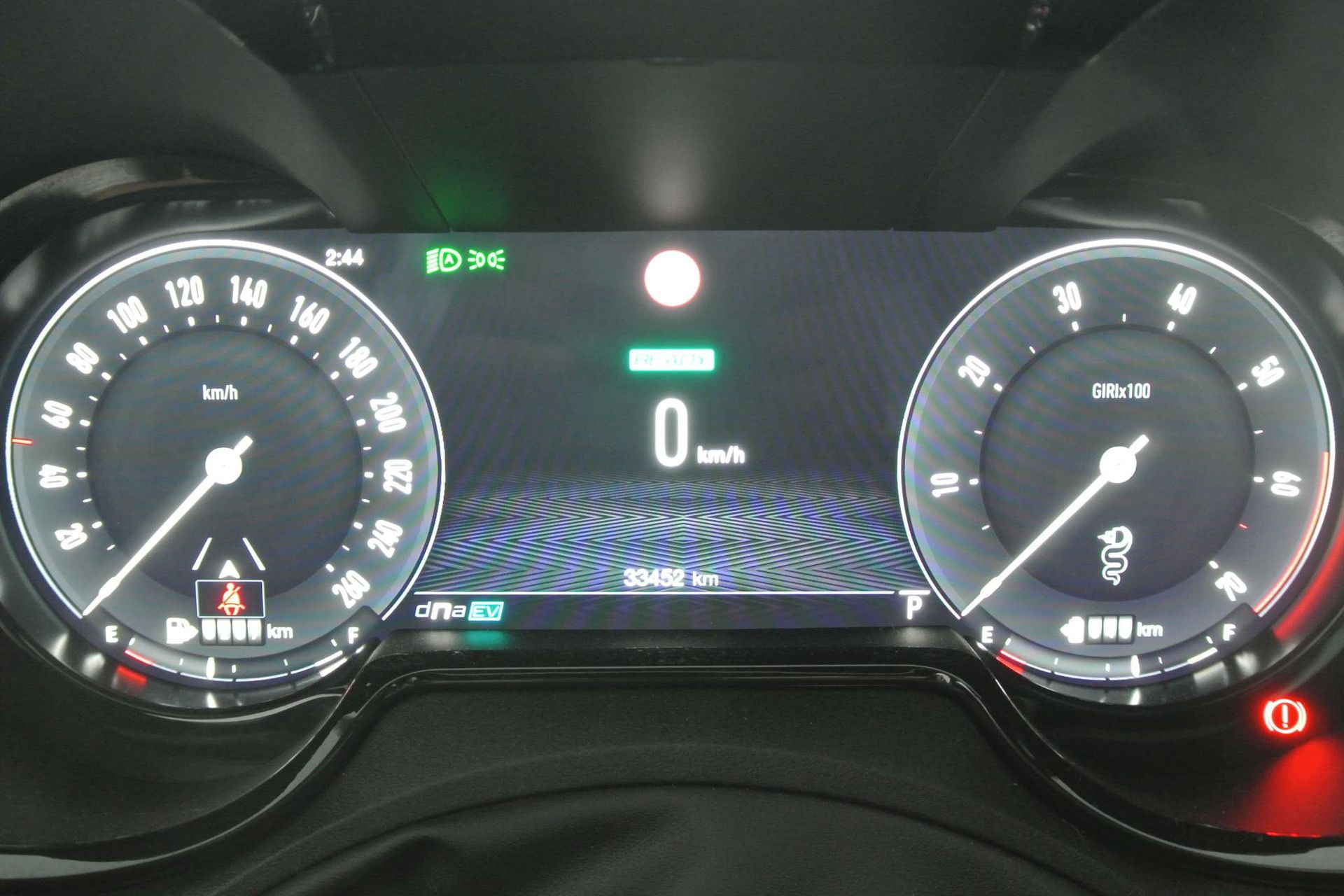 Alfa Romeo Tonale met kenteken HSV-39-T – dashboard