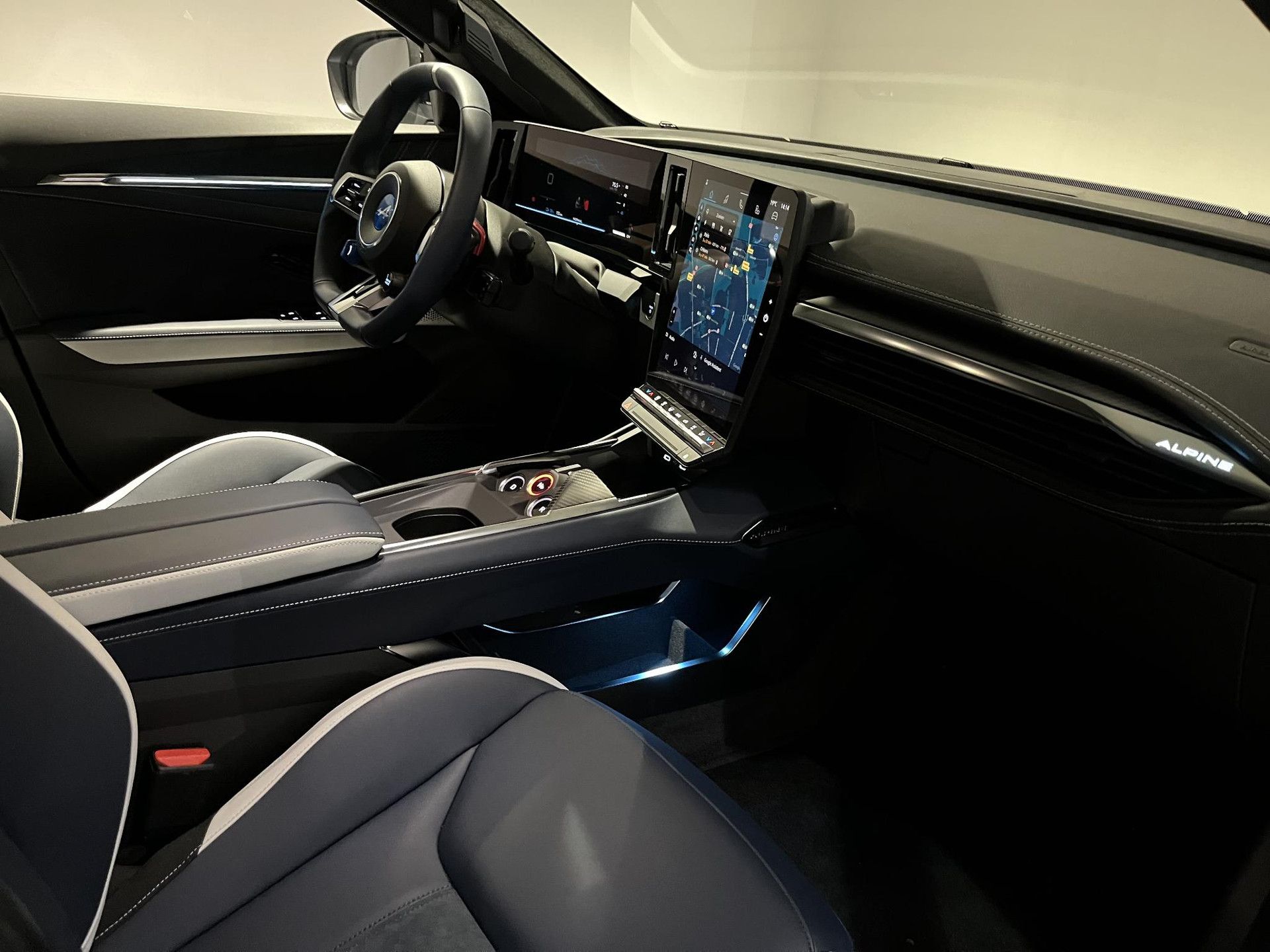 Alpine A390 met kenteken 255951 – interieur