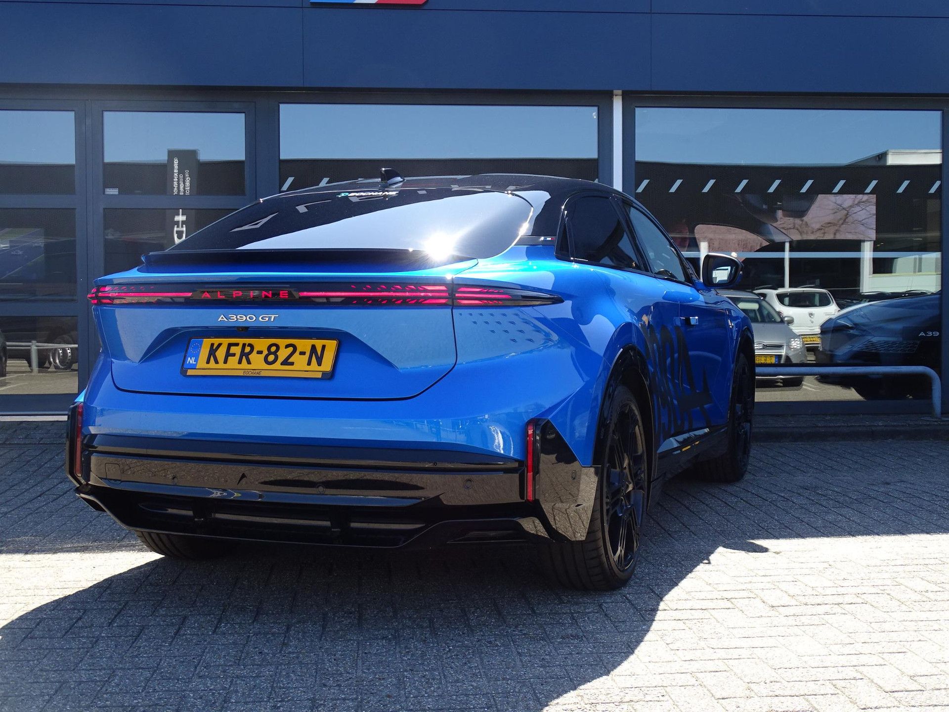 Alpine A390 met kenteken KFR-82-N – achteraanzicht