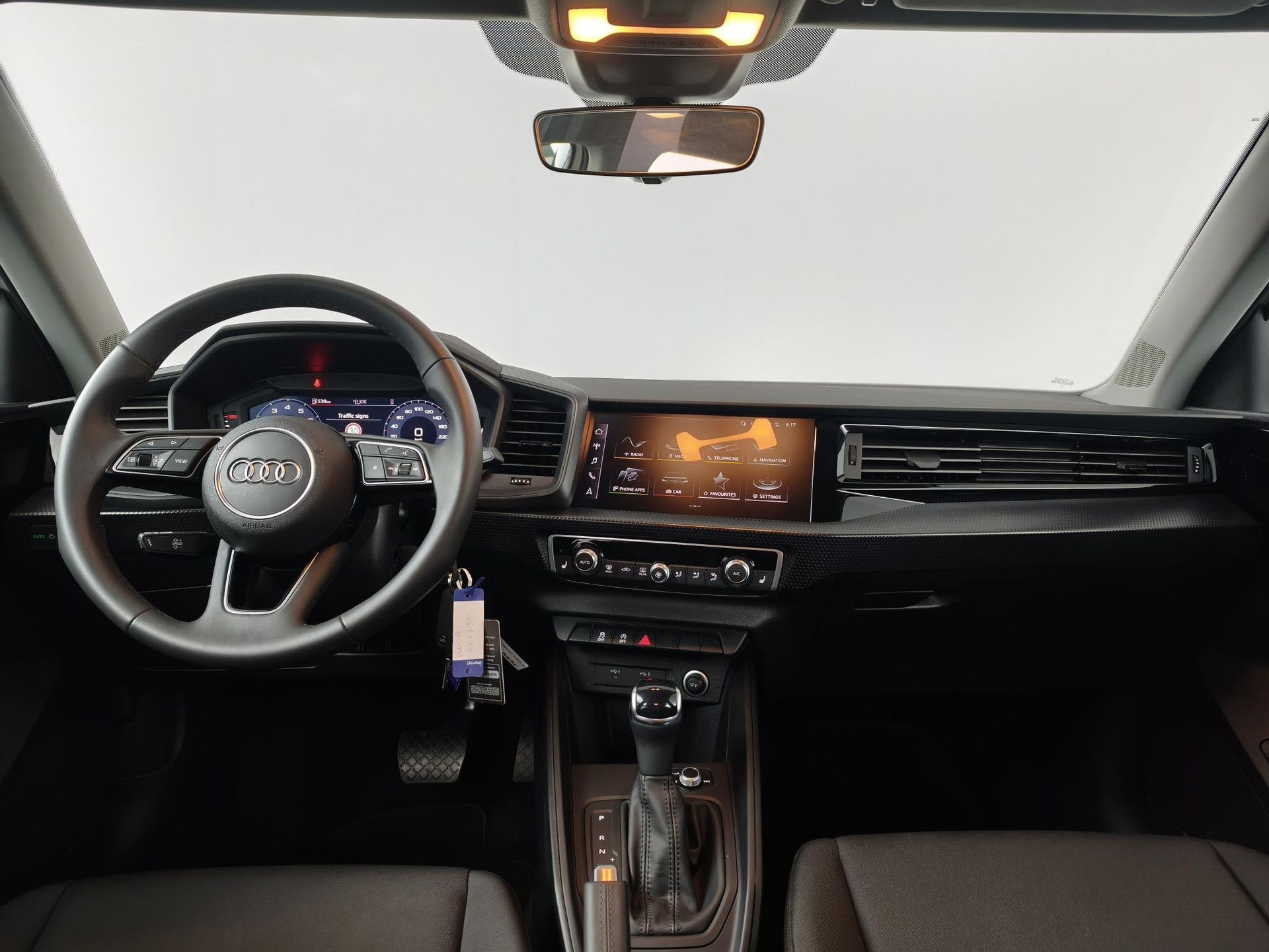 Audi A1Sportback met kenteken KDP-24-L – interieur