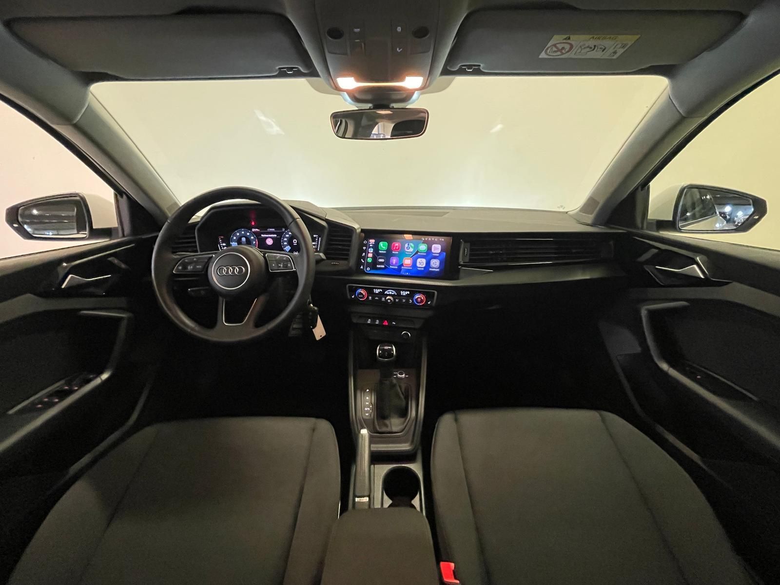 Audi A1Sportback met kenteken KDT-01-X – interieur