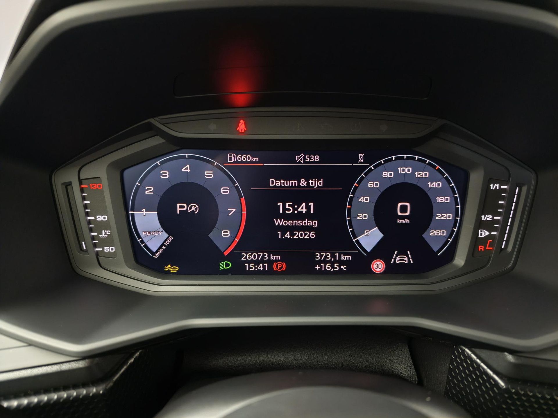 Audi A1Sportback met kenteken KDT-04-X – dashboard