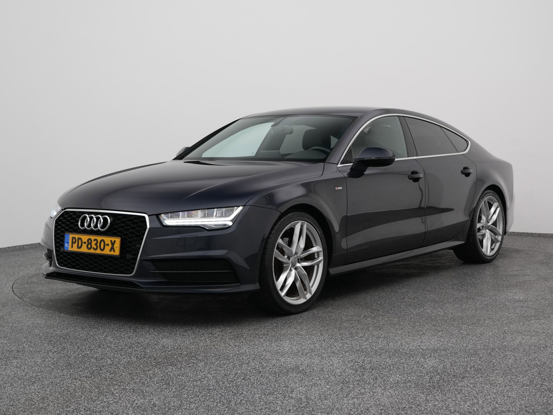 Audi A7 met kenteken PD-830-X – vooraanzicht