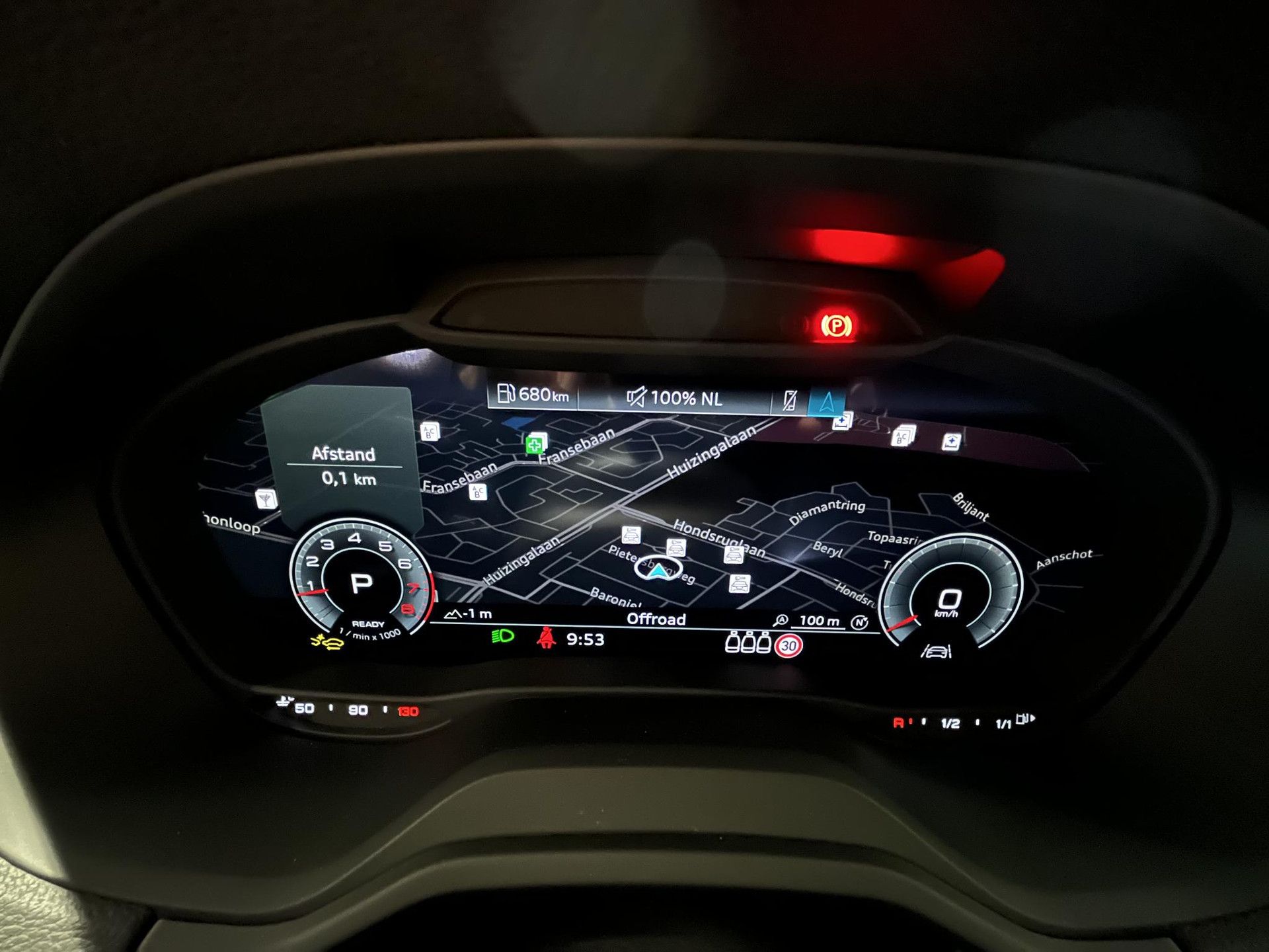 Audi Q2 met kenteken HBF-67-L – dashboard