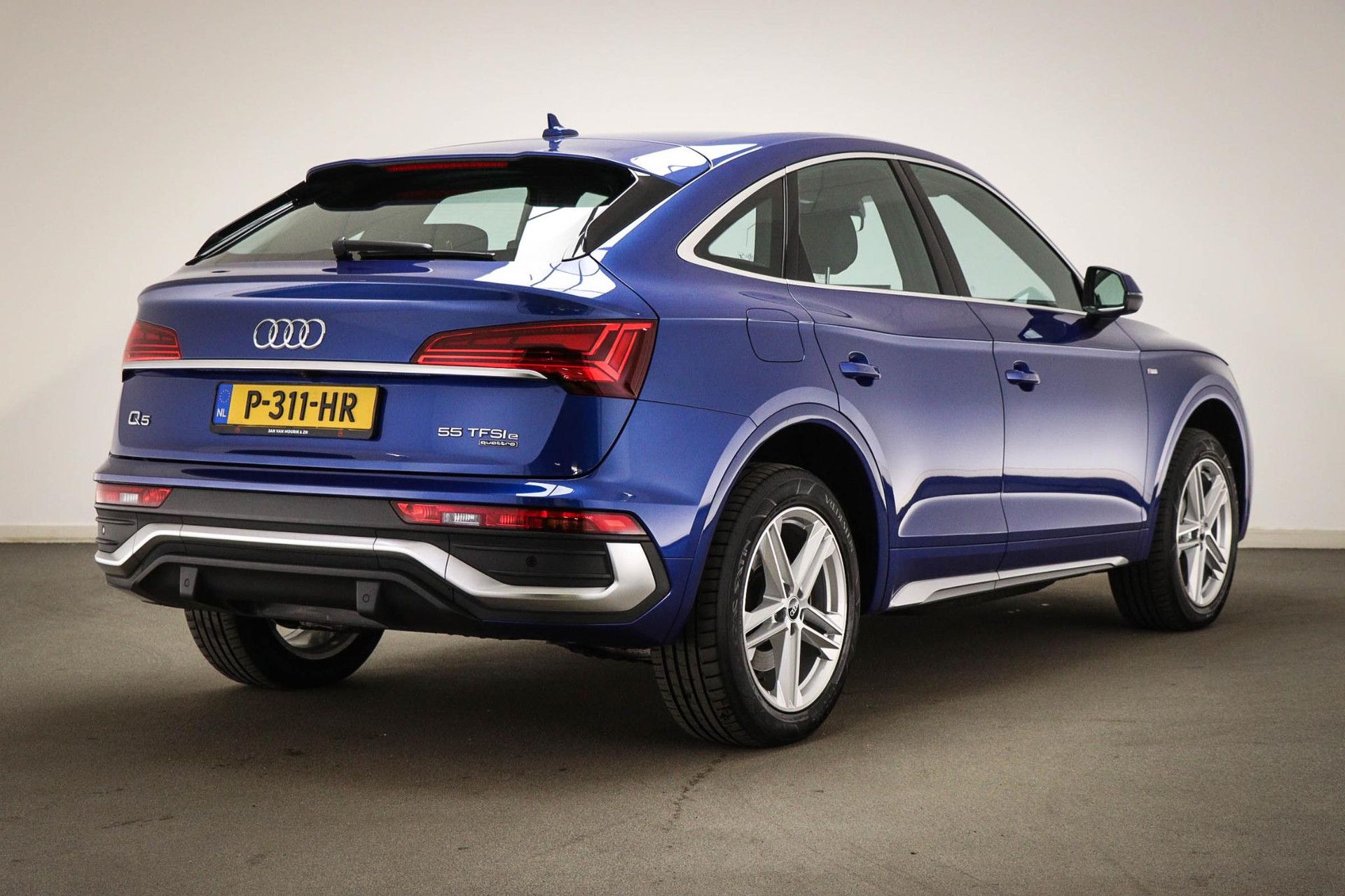 Audi Q5 met kenteken P-311-HR – achteraanzicht
