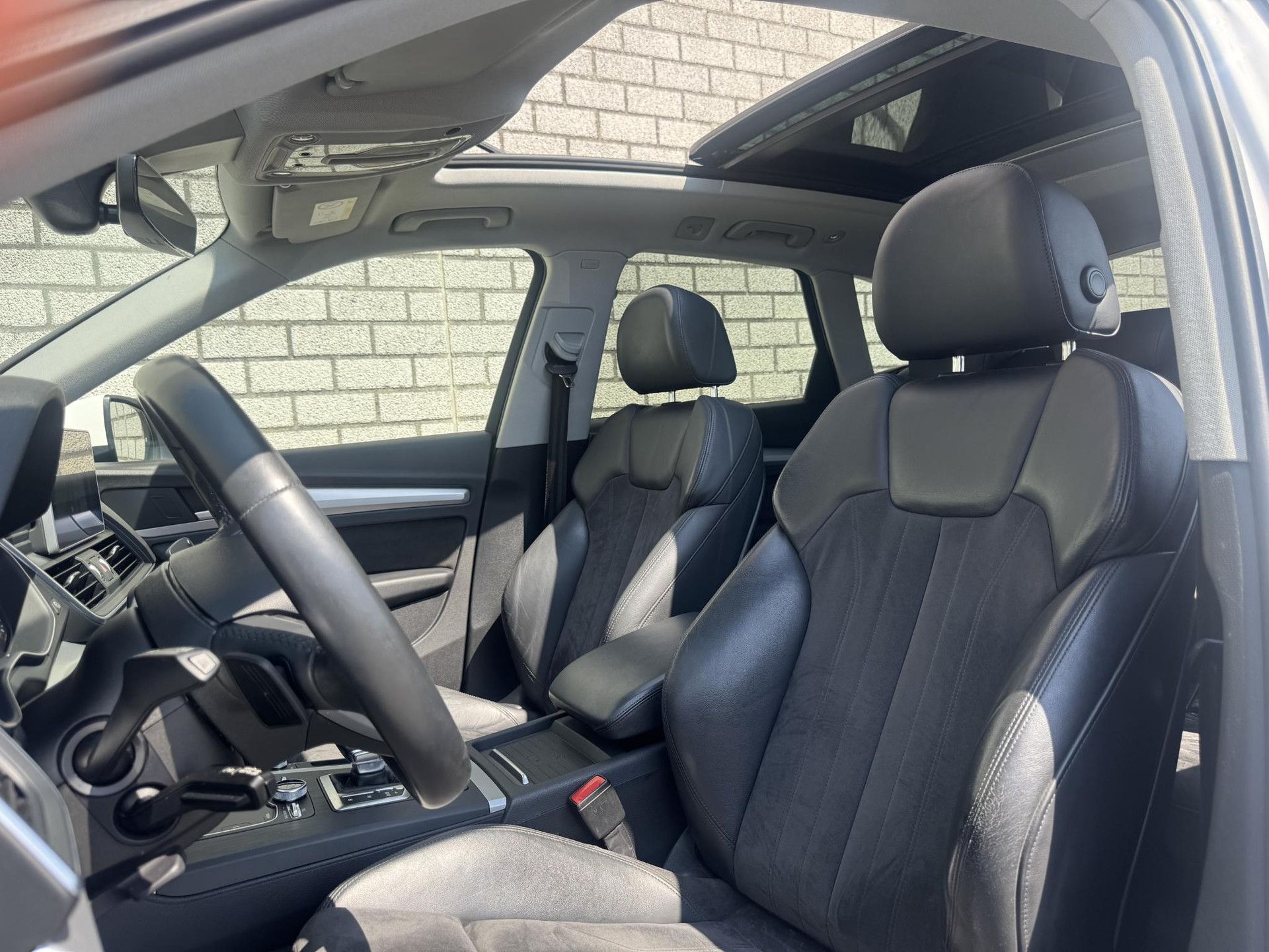 Audi Q5 met kenteken T-607-SG – detailfoto