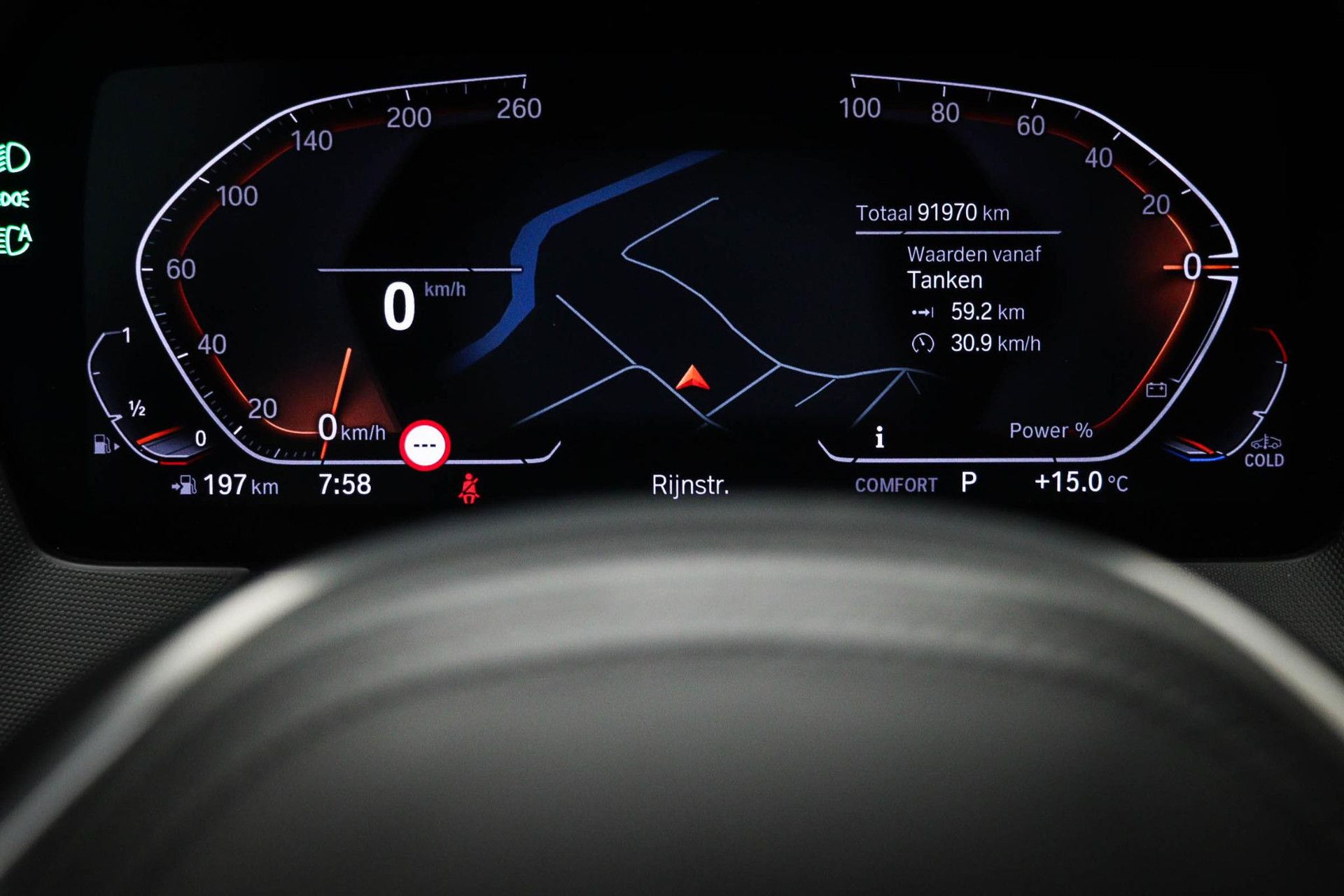 BMW 1-serie met kenteken N-966-HZ – dashboard