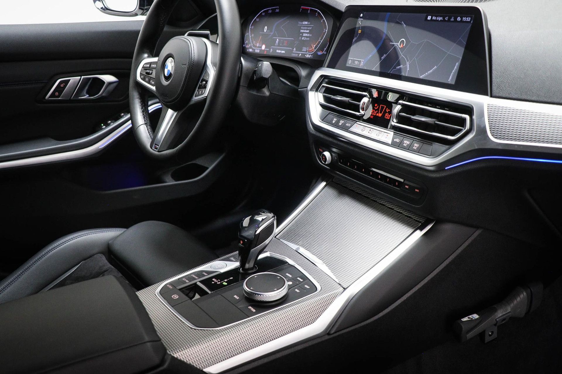 BMW 3-Serie met kenteken J-889-NH – interieur