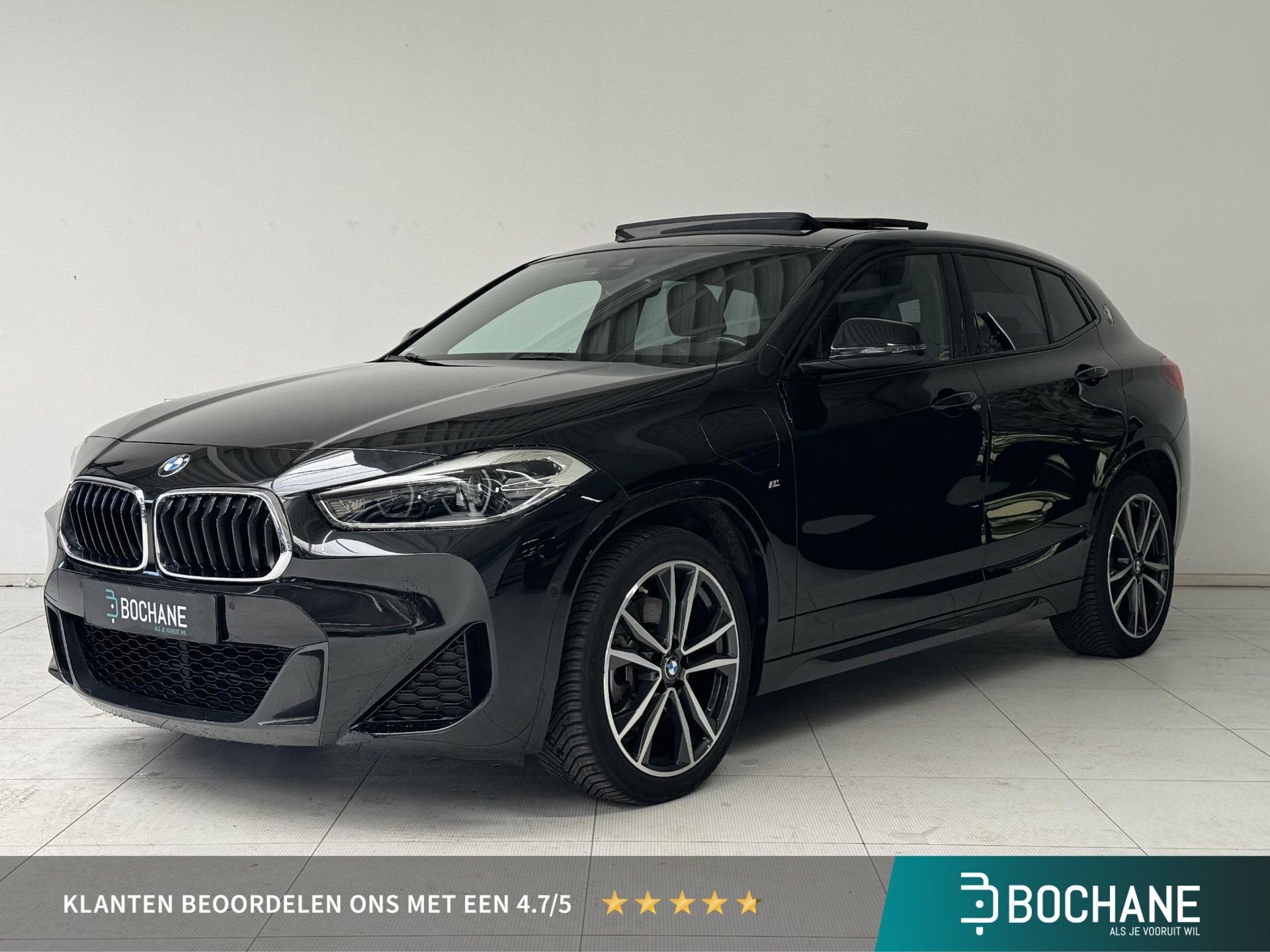 BMW X2 met kenteken HNP-01-B – vooraanzicht