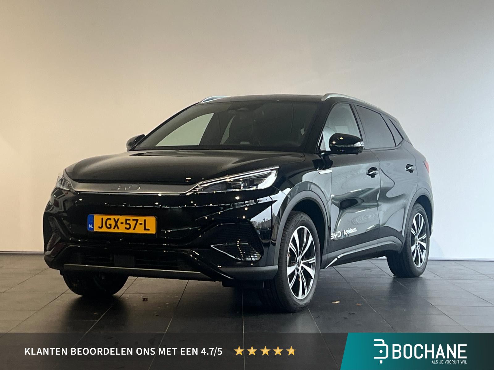 BYD ATTO3 met kenteken JGX-57-L – vooraanzicht