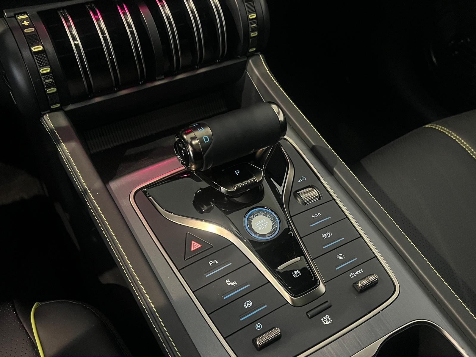 BYD ATTO3 met kenteken JGX-57-L – dashboard