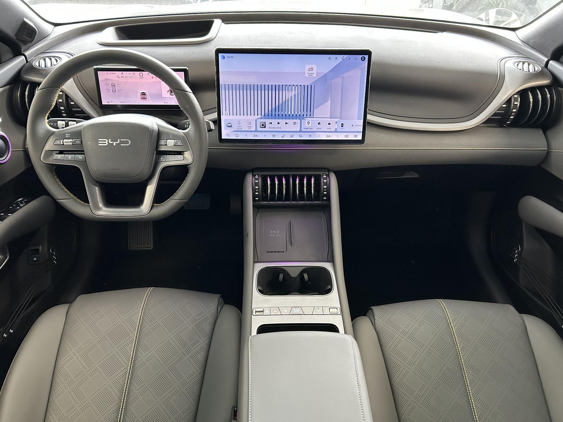 BYD ATTO3 met kenteken KDG-22-D – interieur