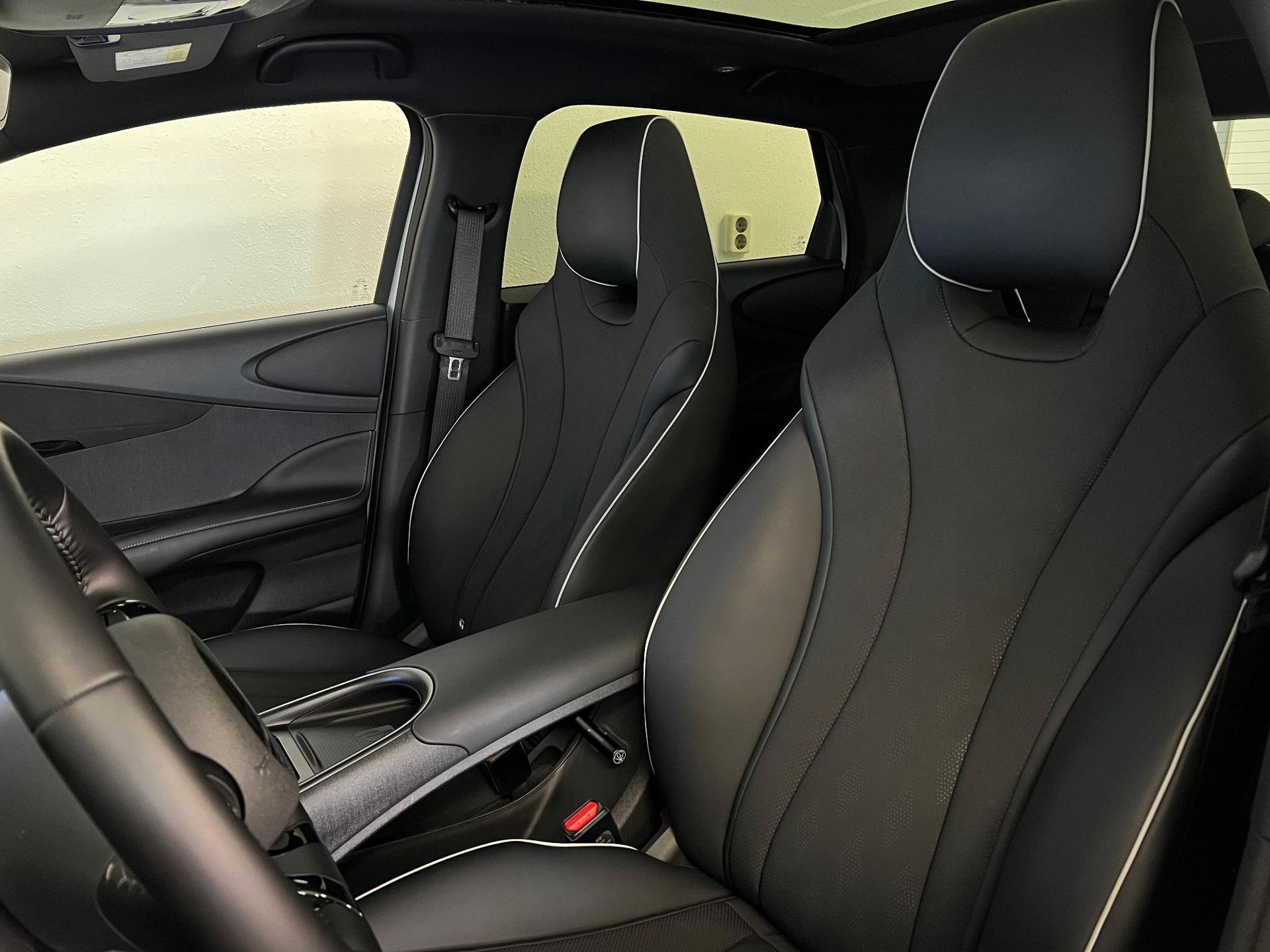 BYD DOLPHIN met kenteken KDV-60-V – detailfoto