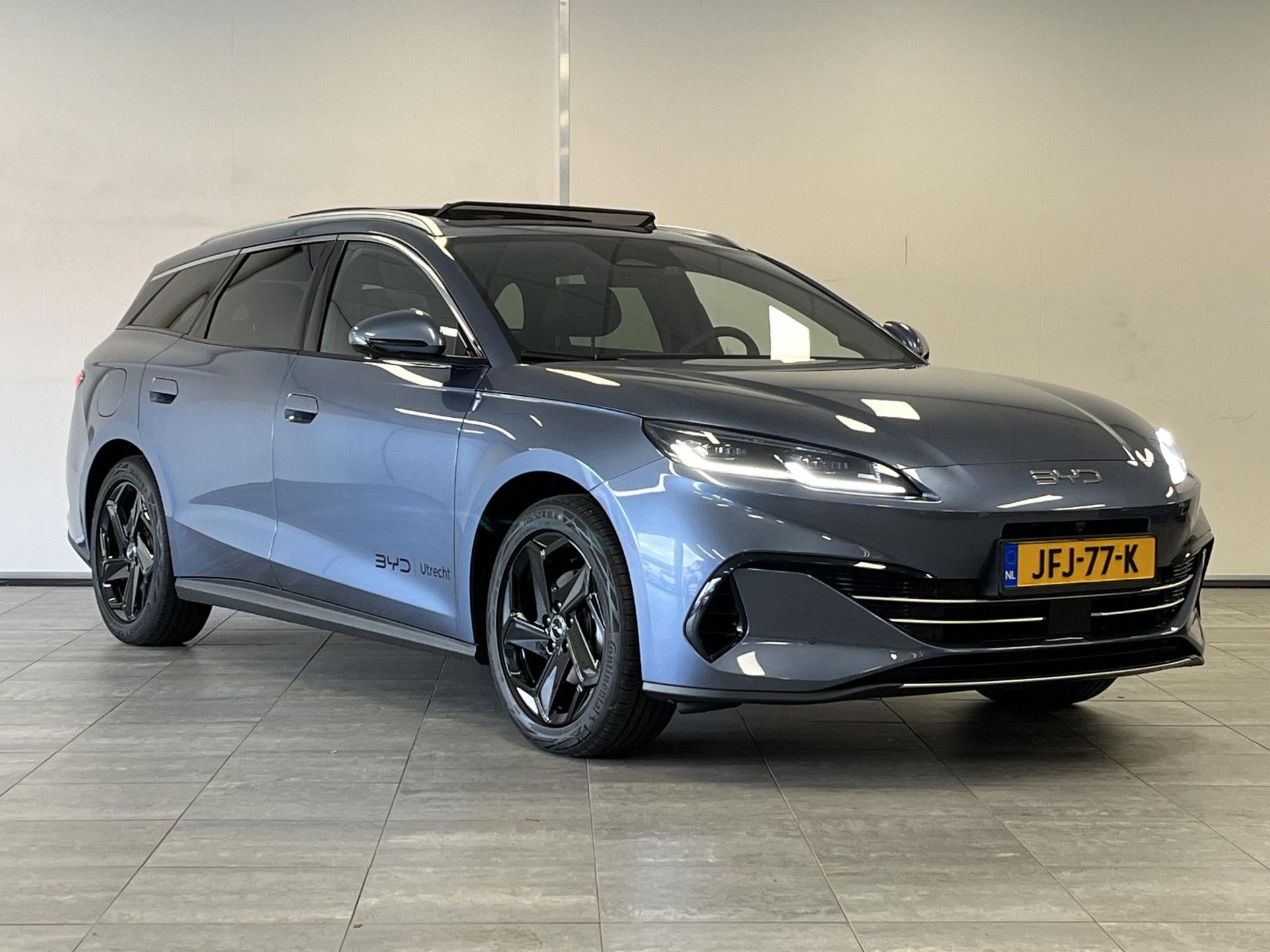 BYD SEAL met kenteken JFJ-77-K – detailfoto