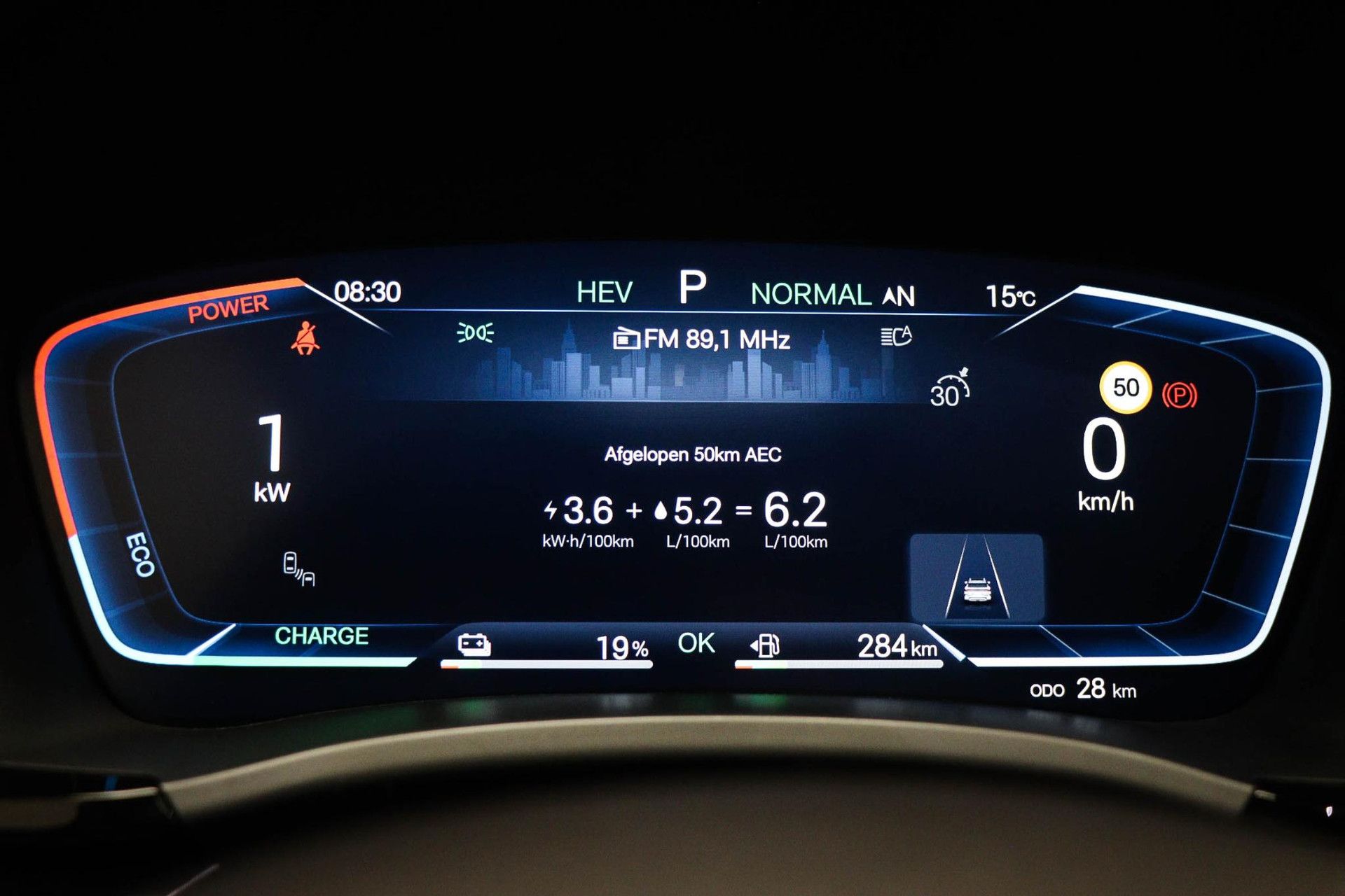 BYD SEALU met kenteken JTK-94-N – dashboard