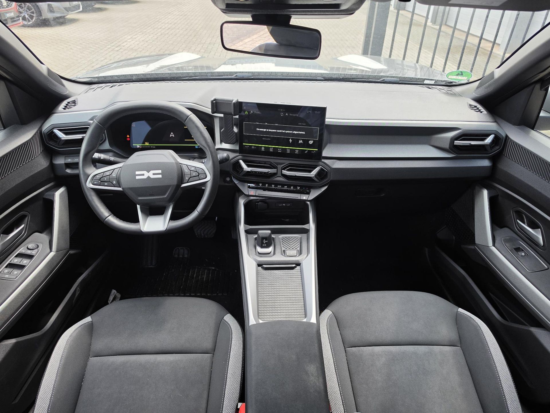 Dacia Bigster met kenteken KRS-64-P – interieur