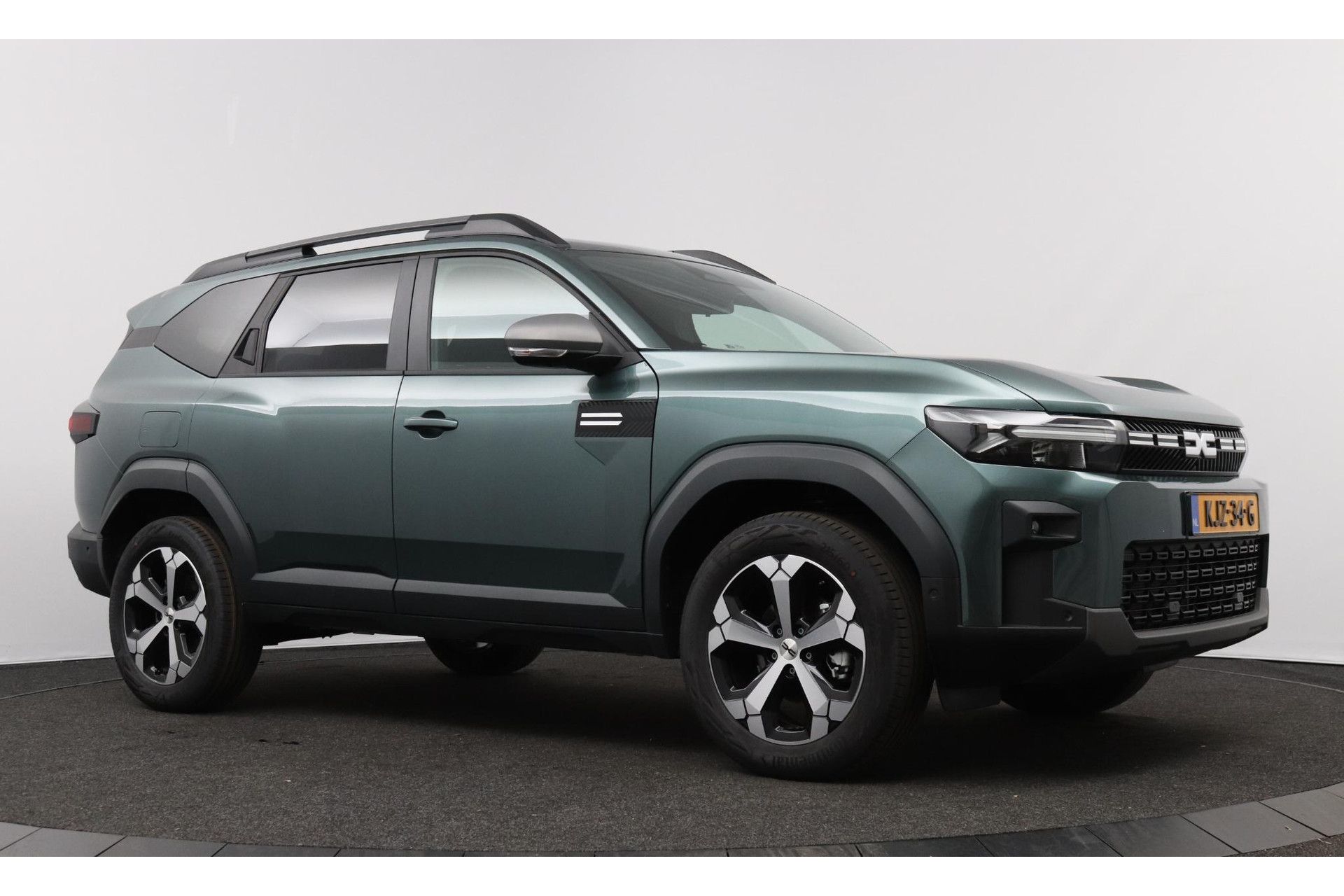 Dacia Bigster met kenteken KJZ-34-G – detailfoto
