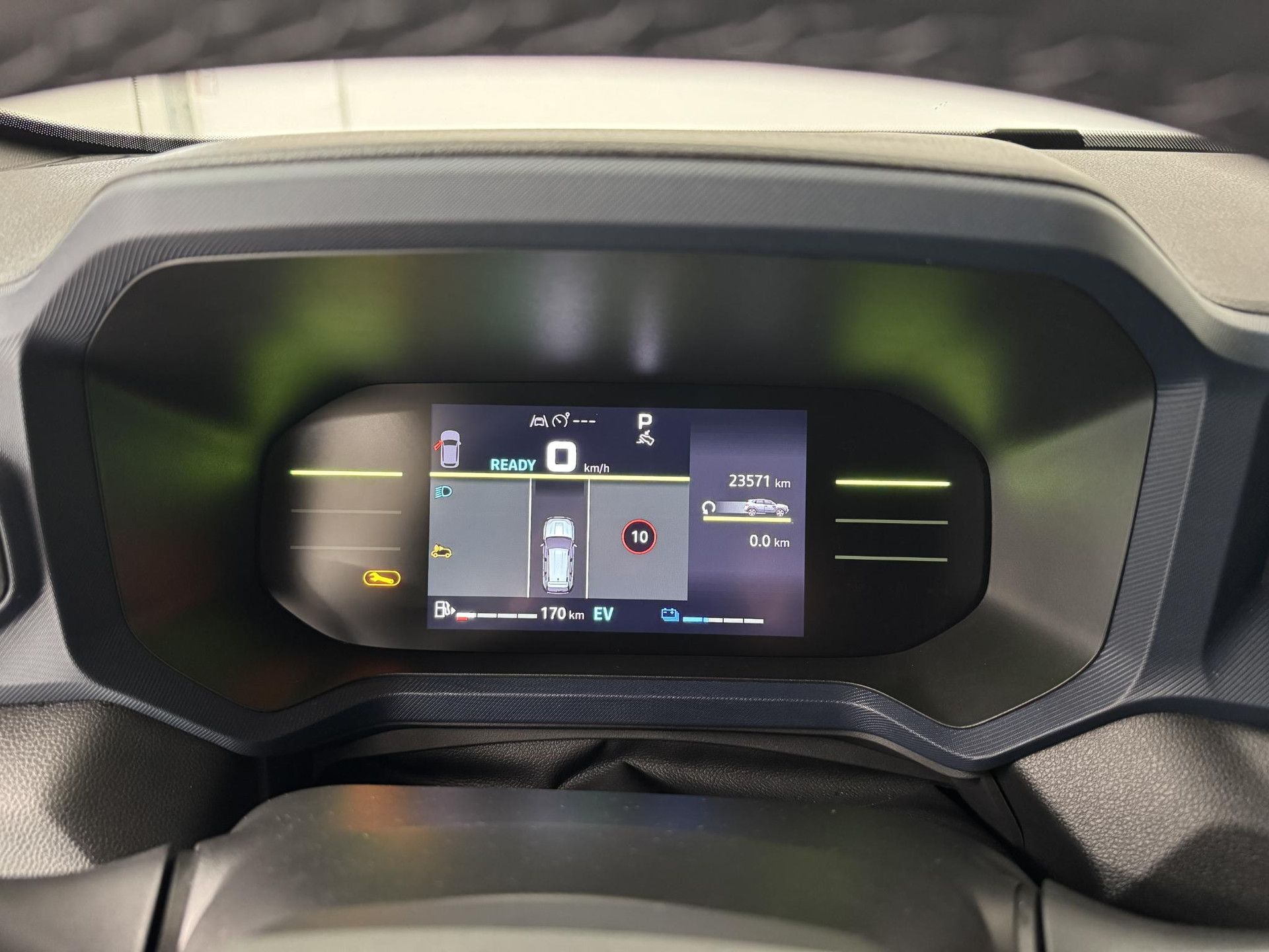 Dacia Duster met kenteken JLK-74-Z – dashboard