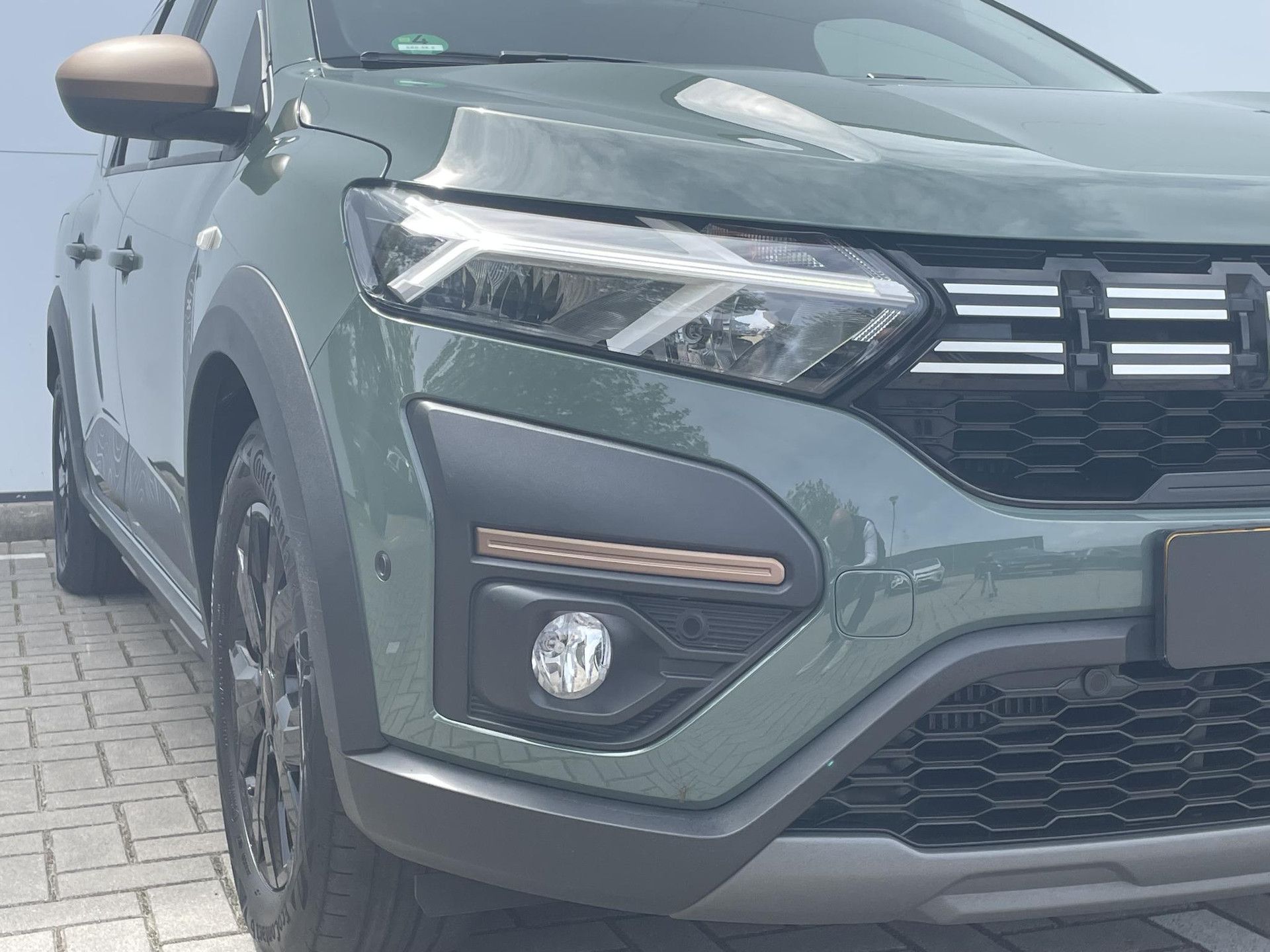 Dacia Jogger met kenteken GBD-98-S – detailfoto