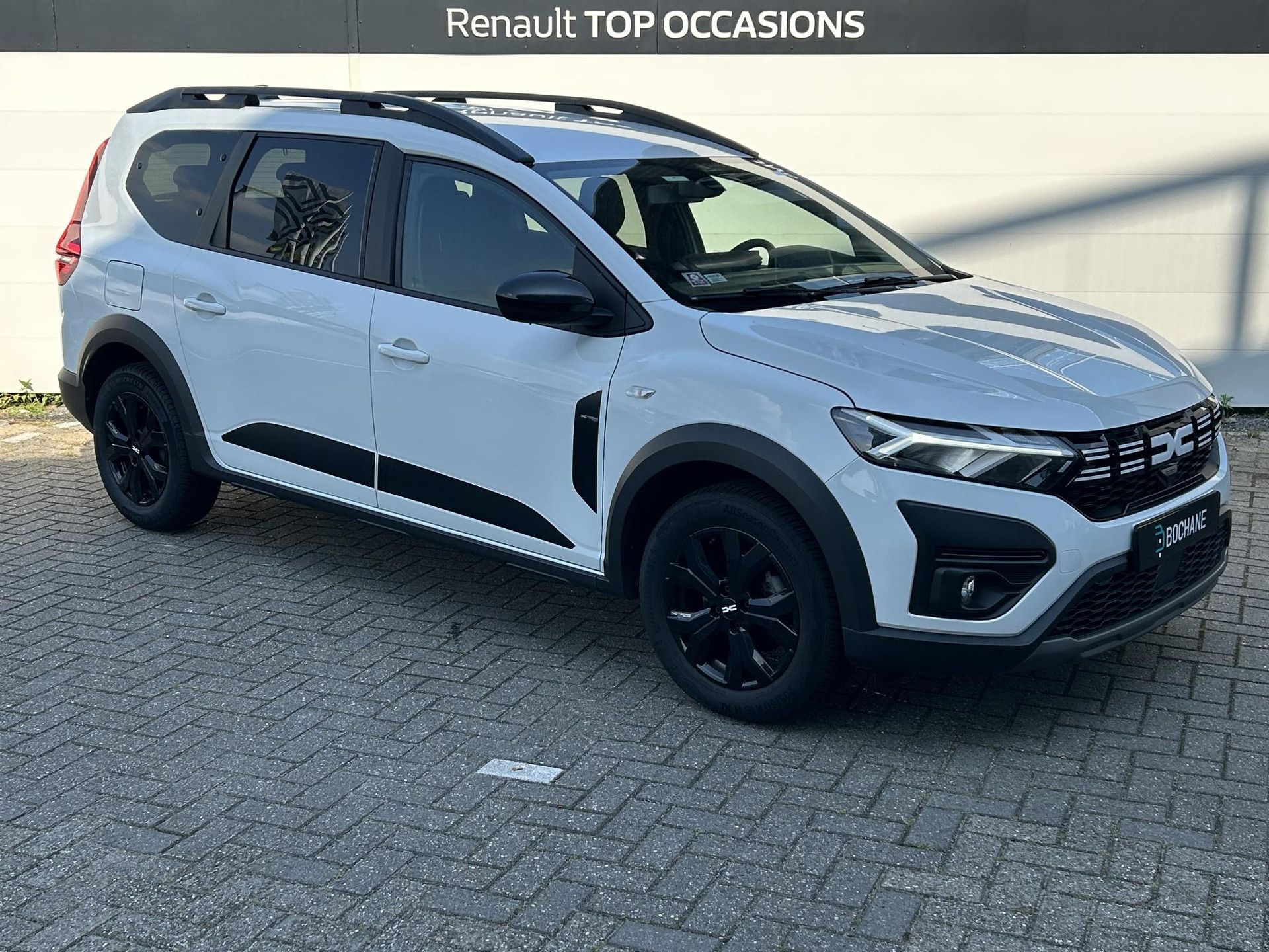 Dacia Jogger met kenteken T-057-GH – detailfoto