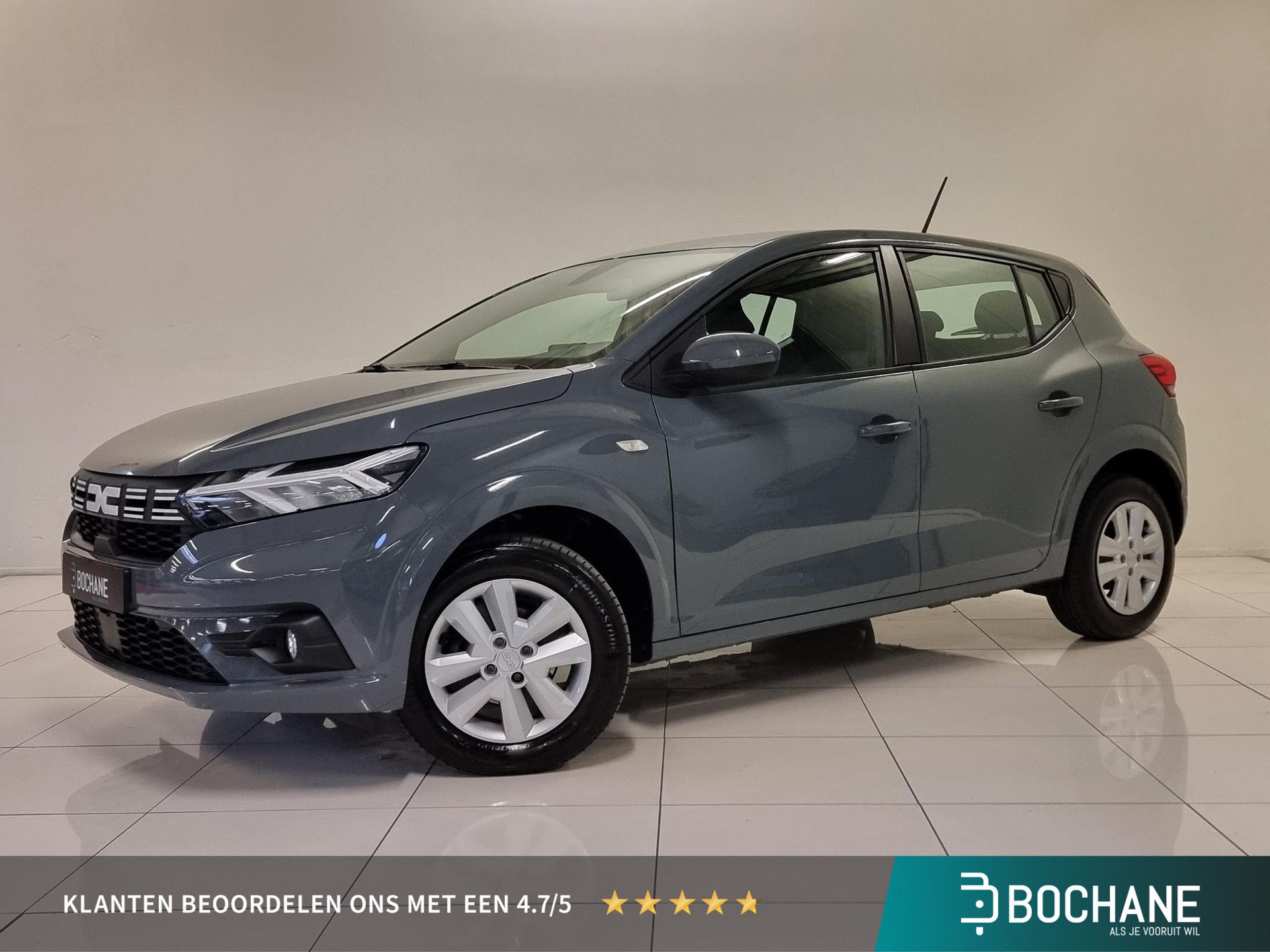 Dacia Sandero met kenteken JLX-94-N – vooraanzicht