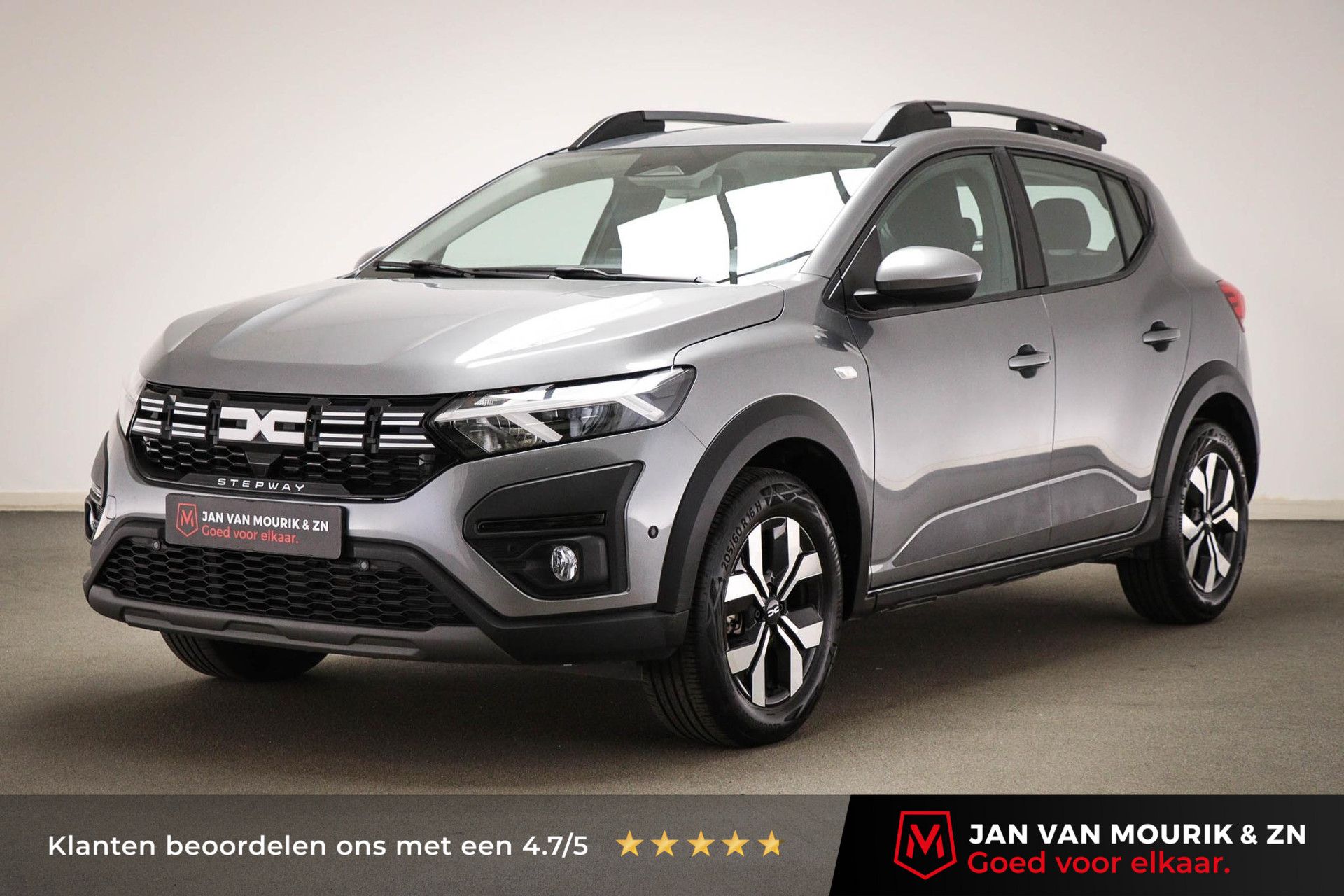 Dacia SanderoStepway met kenteken JNV-44-D – vooraanzicht
