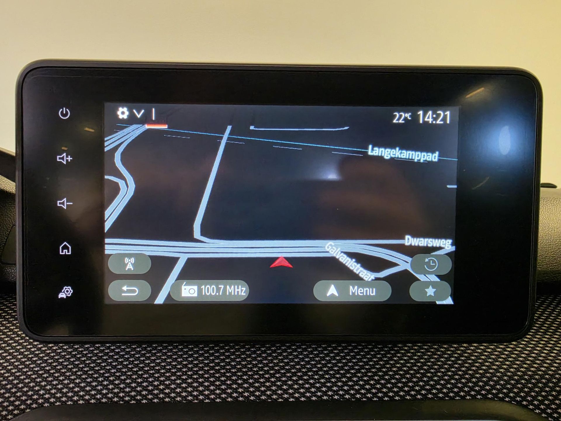 Dacia SanderoStepway met kenteken KBH-47-Z – achteraanzicht