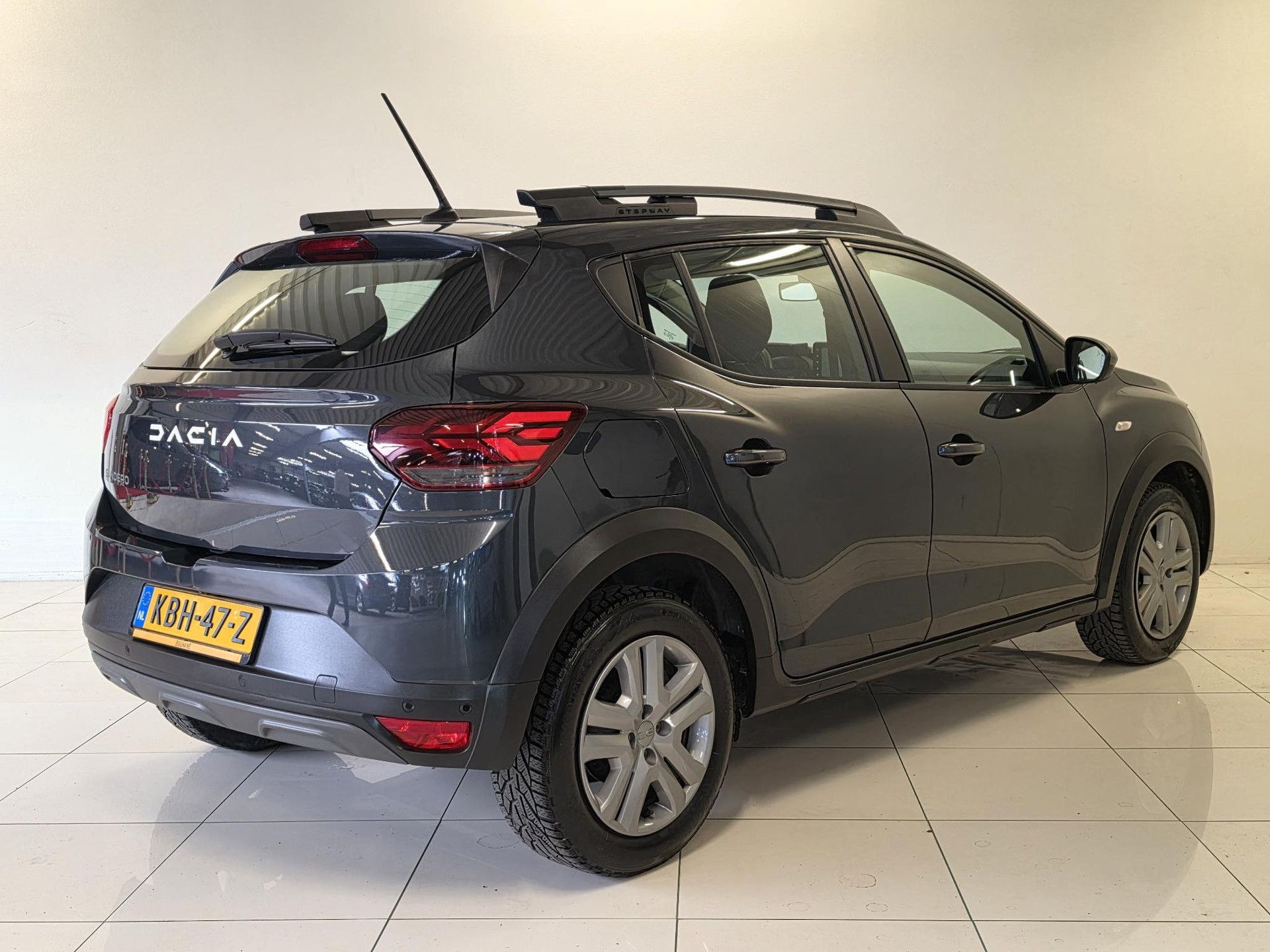 Dacia SanderoStepway met kenteken KBH-47-Z – detailfoto