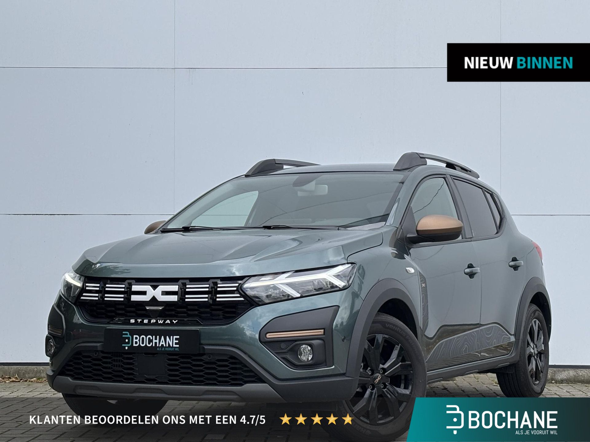 Dacia SanderoStepway met kenteken KJX-14-L – vooraanzicht
