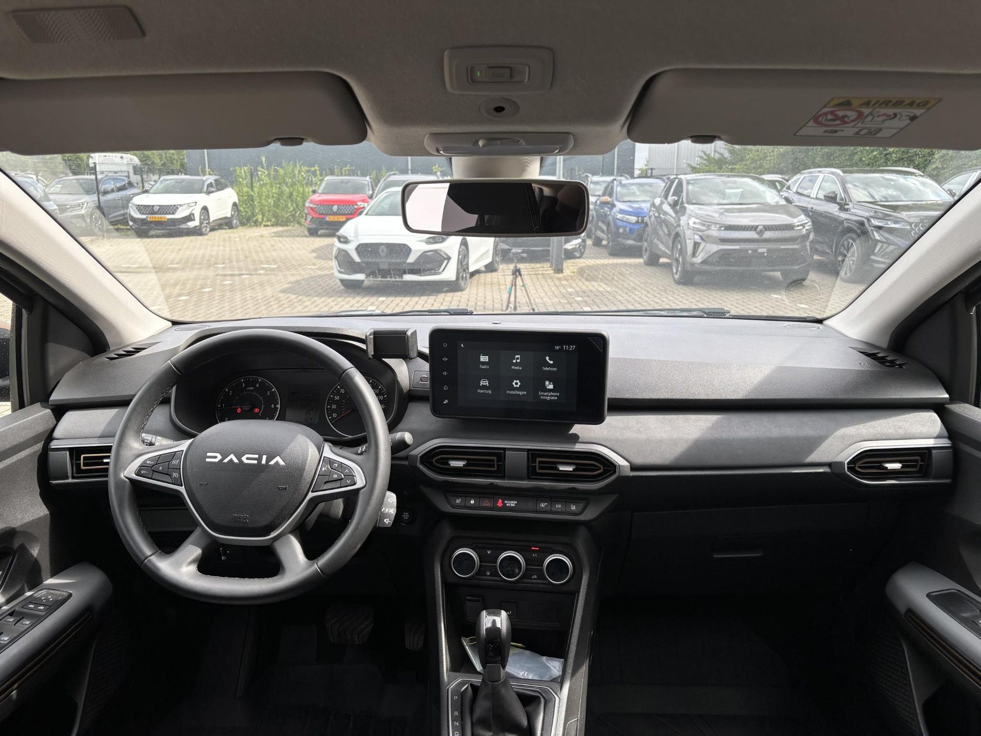 Dacia SanderoStepway met kenteken KJX-14-L – interieur