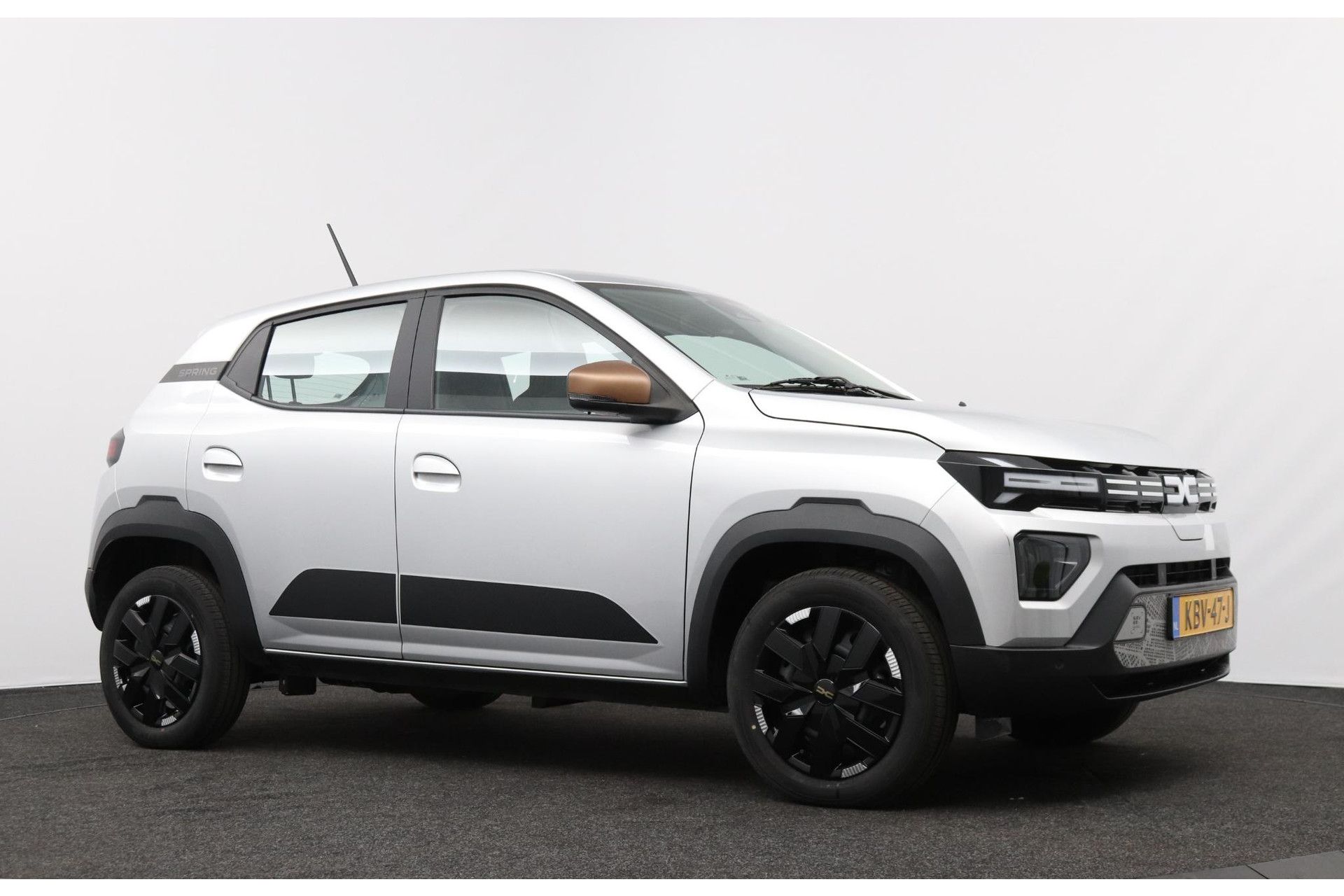 Dacia Spring met kenteken KBV-47-J – detailfoto