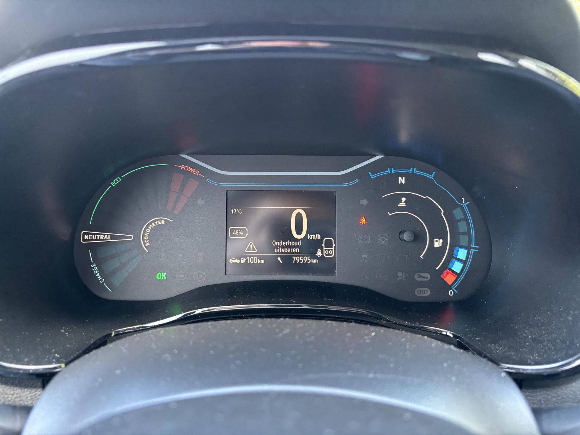 Dacia Spring met kenteken P-659-SB – dashboard
