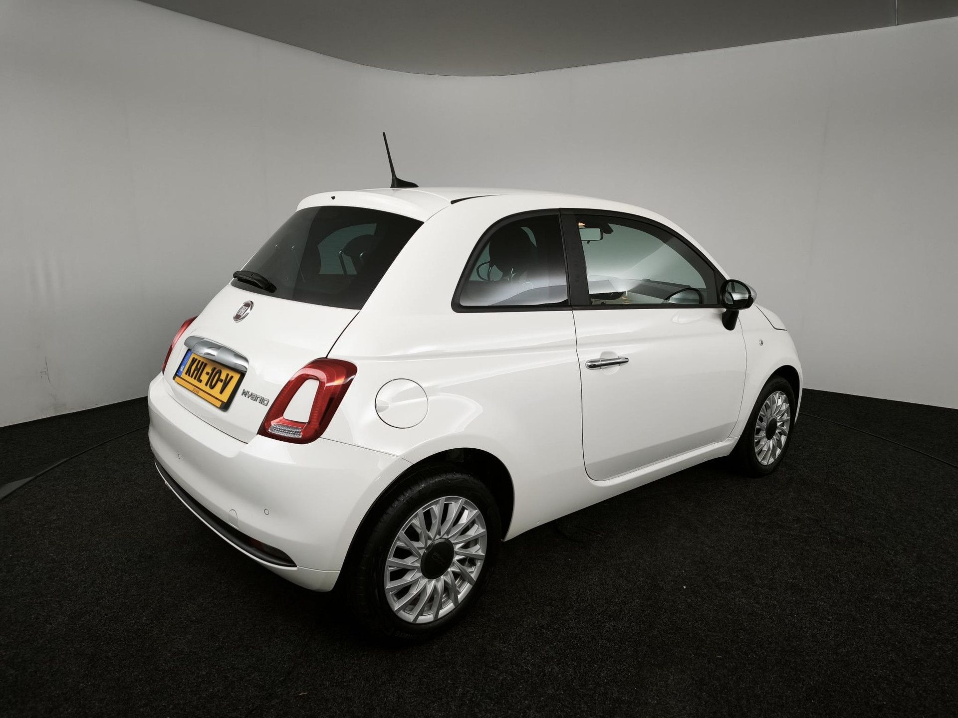 Fiat 500 met kenteken KHL-10-V – achteraanzicht