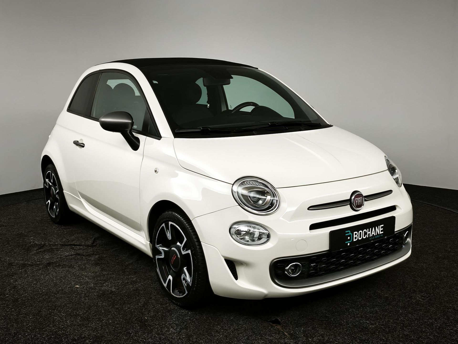 Fiat 500C met kenteken H-372-TF – detailfoto