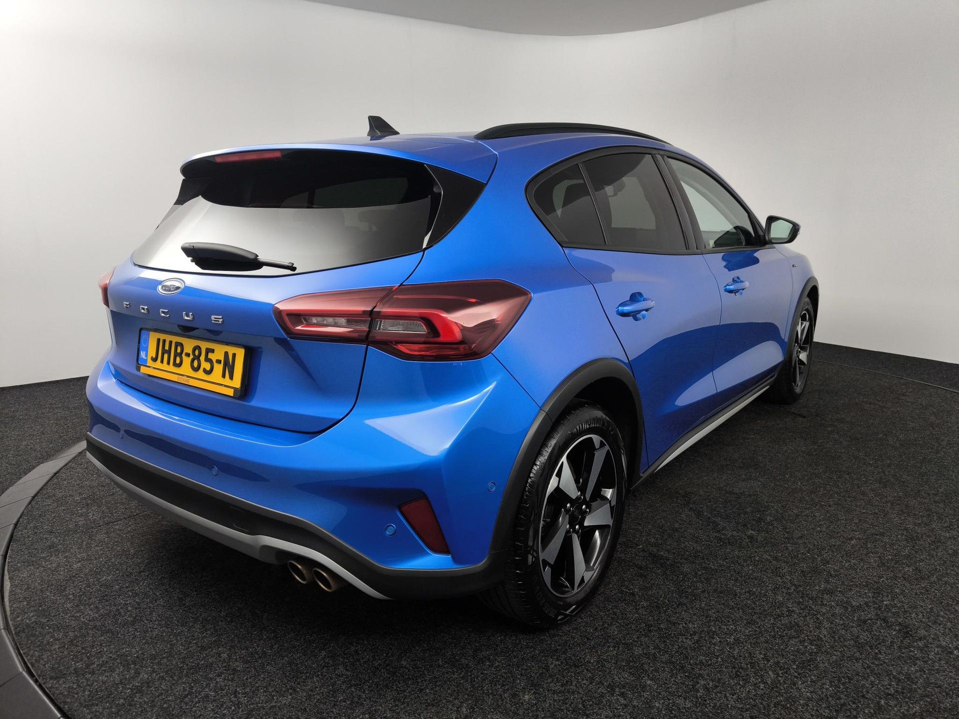 Ford Focus met kenteken JHB-85-N – achteraanzicht
