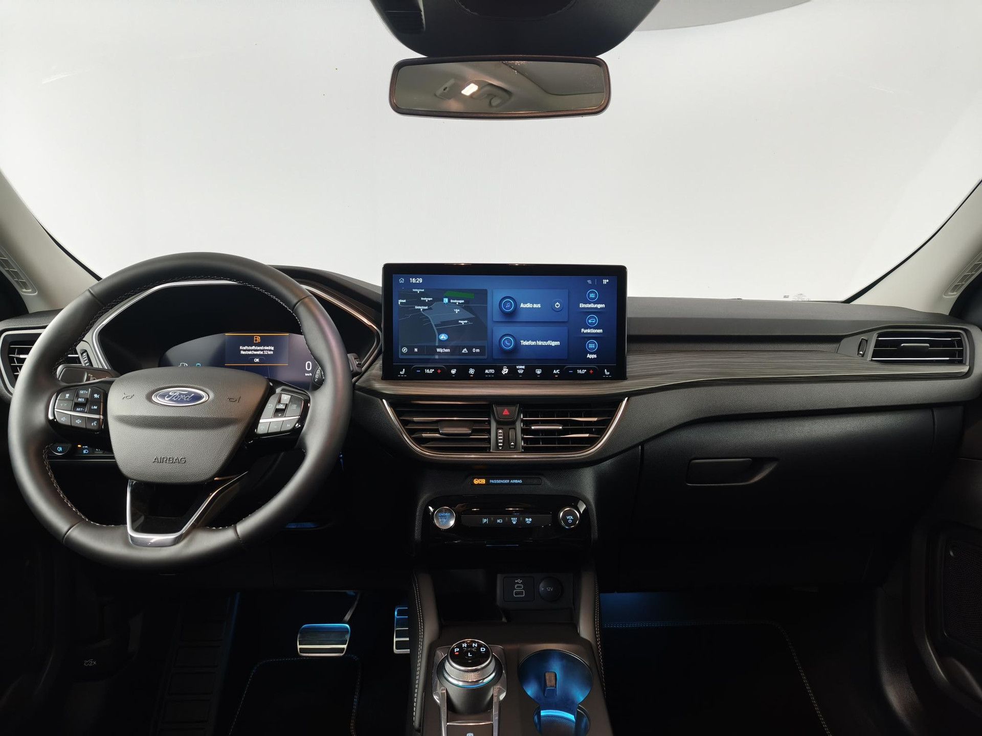 Ford Kuga met kenteken JZK-20-X – interieur