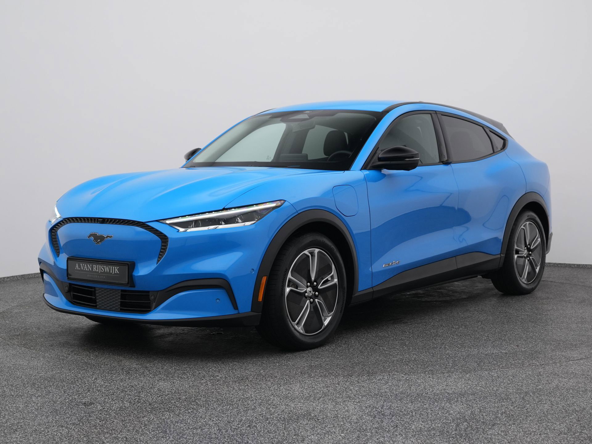Ford Mustang met kenteken KKN-25-P – vooraanzicht
