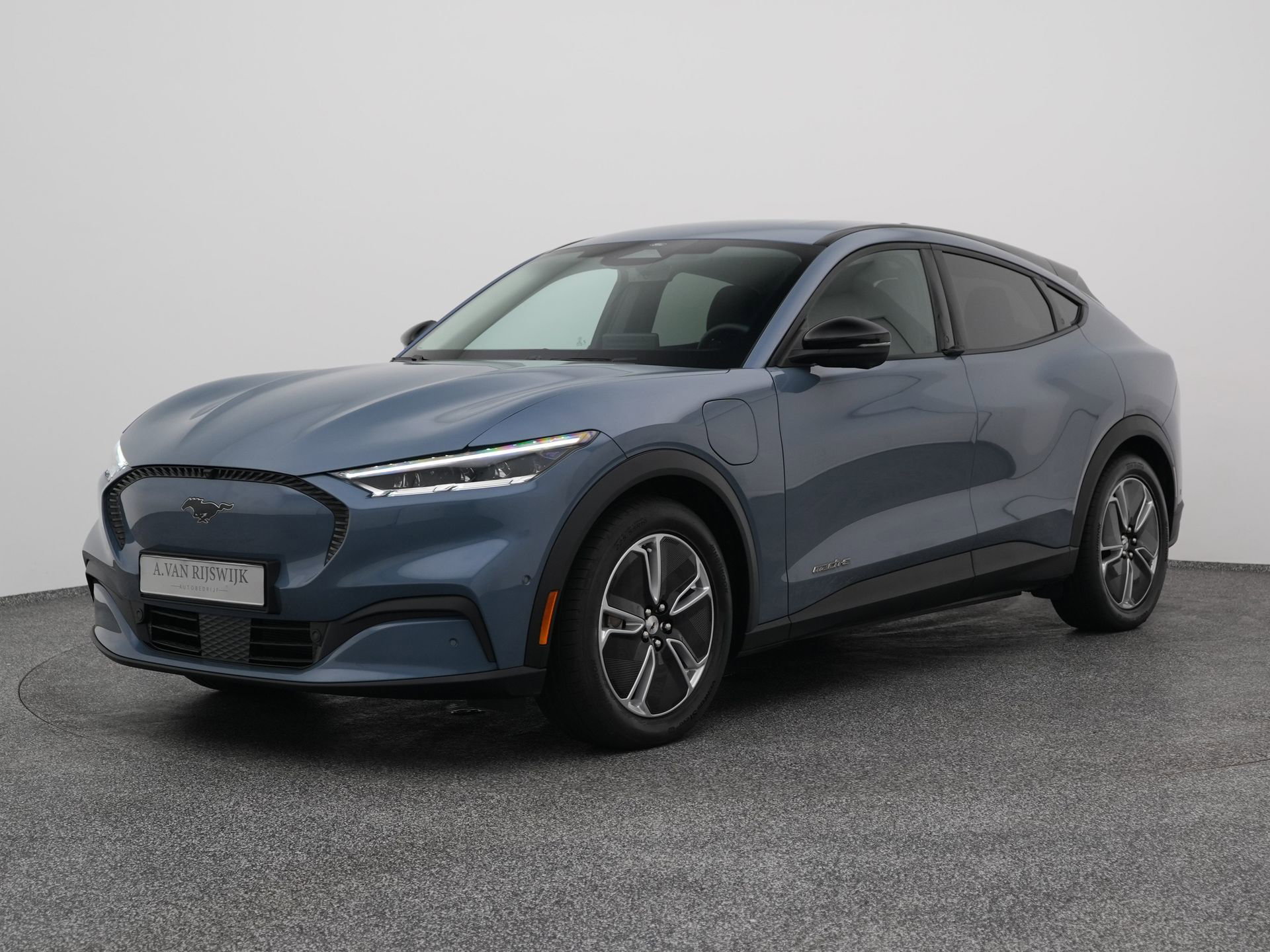 Ford Mustang met kenteken KKR-90-F – vooraanzicht