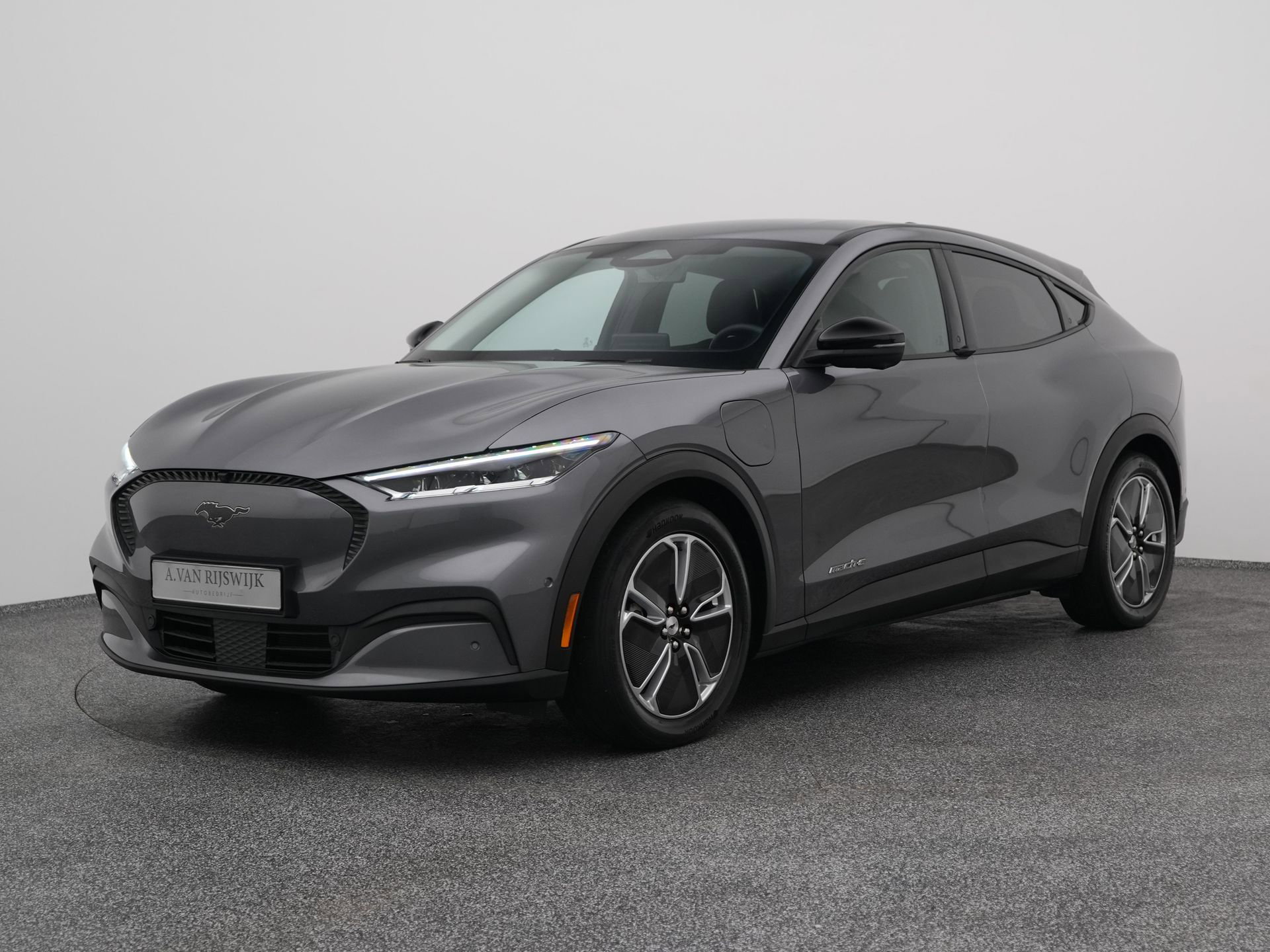 Ford Mustang met kenteken KKR-91-F – vooraanzicht